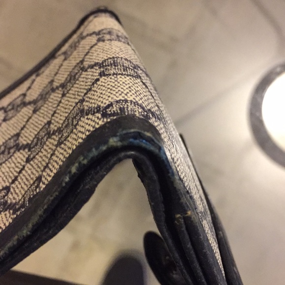 Gucci extra pics - Picture 8 of 8